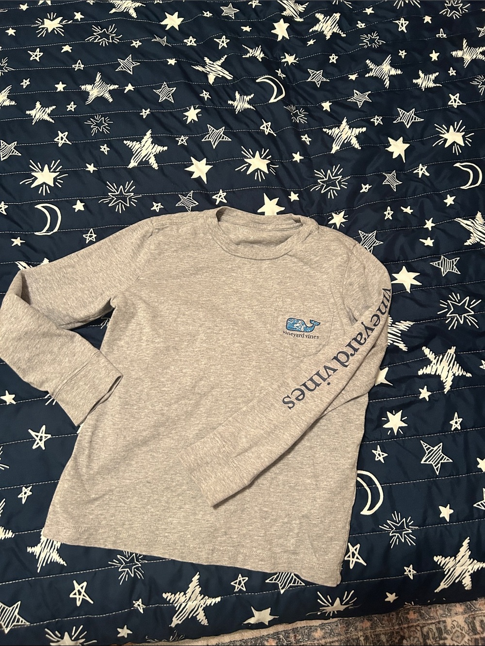 Vineyard Vines top